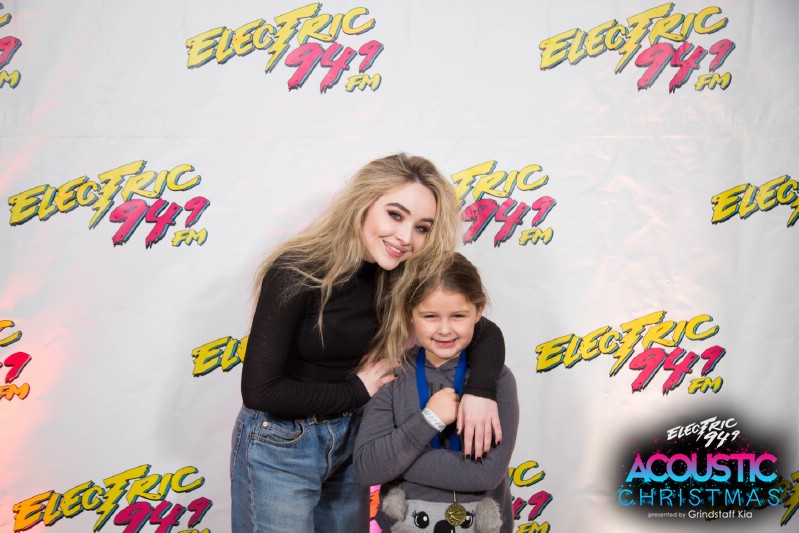 Acoustic Christmas '17 Meet & Greet With Sabrina Carpenter Electric 94.9