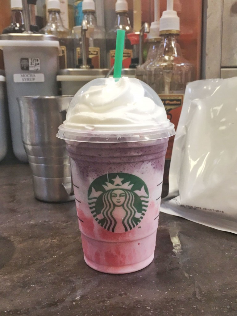 1452543810-syn-cos-1452541581-1-valentine-frappuccino