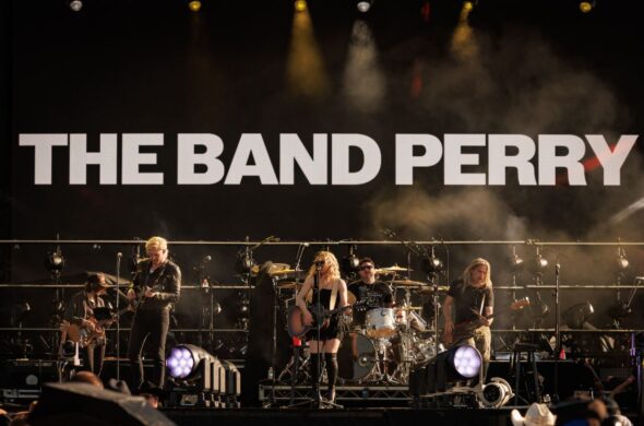The Band Perry signs new recording deal with Big Machine Records