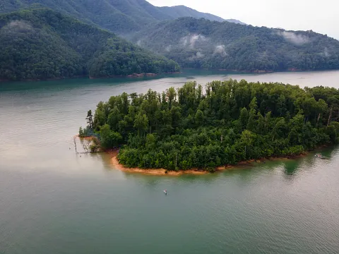 Professional fishing league Bassmasters to use Watauga Lake for September event
