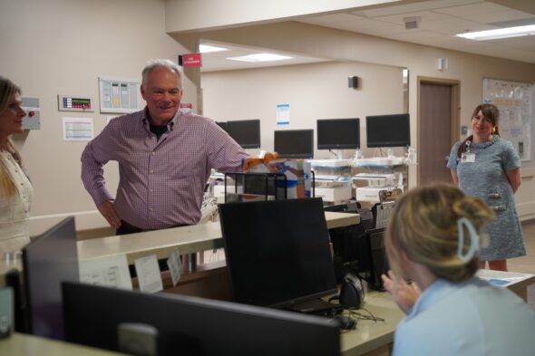 Senator Tim Kaine visits Lee County Community Hospital